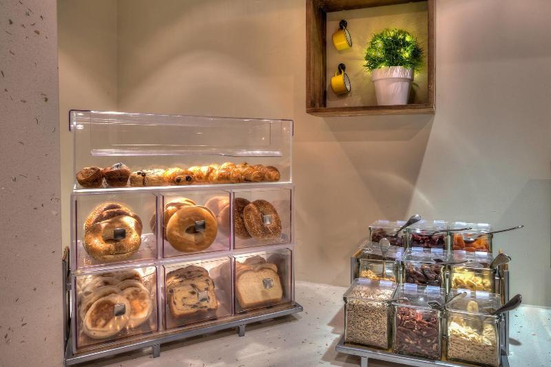 Отель Marriott Quebec City Downtown