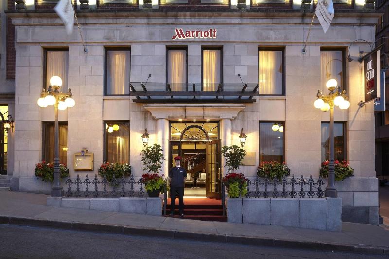Отель Marriott Quebec City Downtown