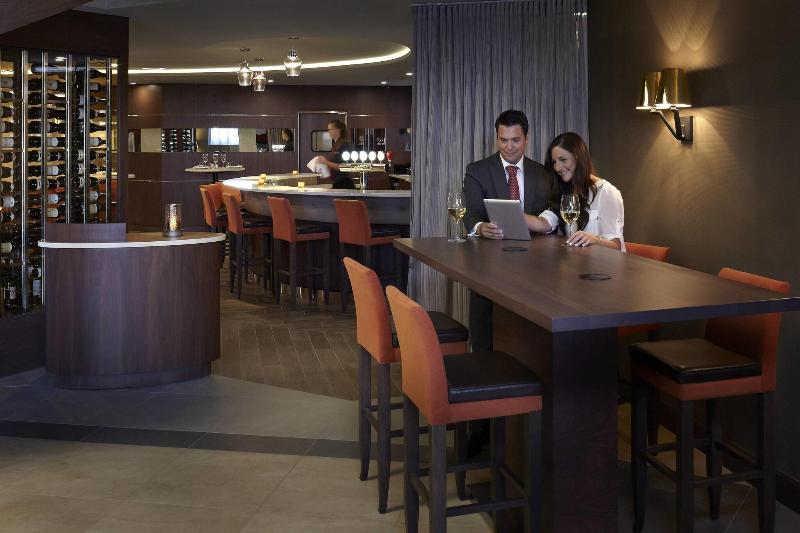 Отель Marriott Quebec City Downtown