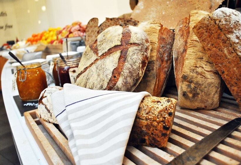 Отель Radisson Blu Airport Terminal