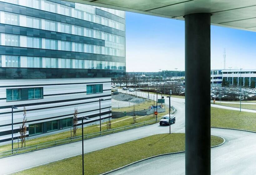 هتل Radisson Blu Airport Terminal