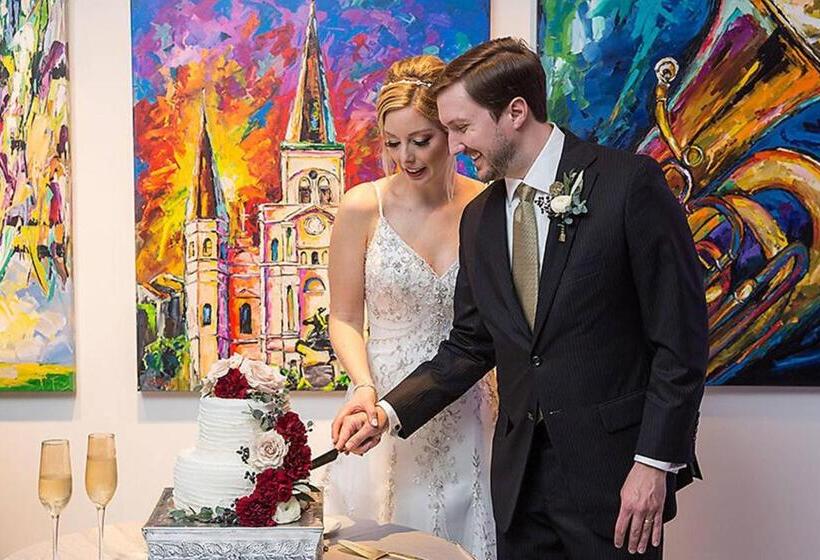 هتل Renaissance New Orleans Arts Warehouse District