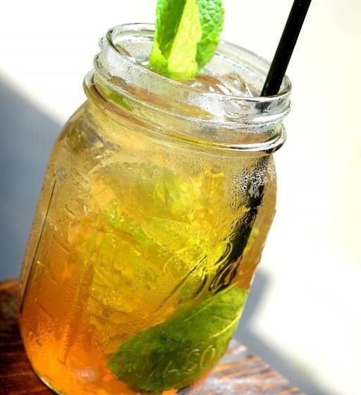 هتل Renaissance New Orleans Arts Warehouse District