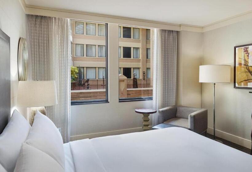 هتل Renaissance New Orleans Arts Warehouse District