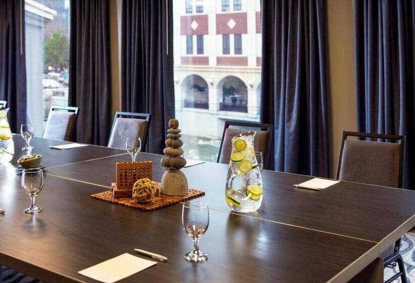 Renaissance Reno Downtown Hotel & Spa