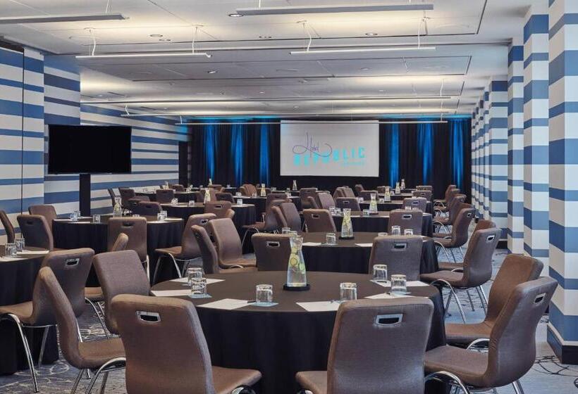 هتل Republic San Diego, Autograph Collection