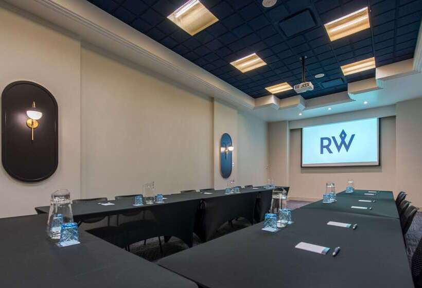 Royal William, Ascend Hotel Collection