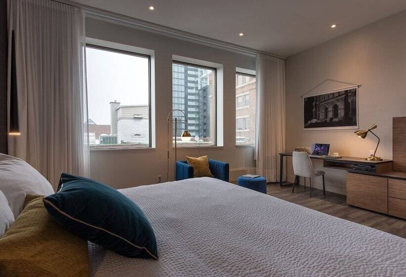 Royal William, Ascend Hotel Collection