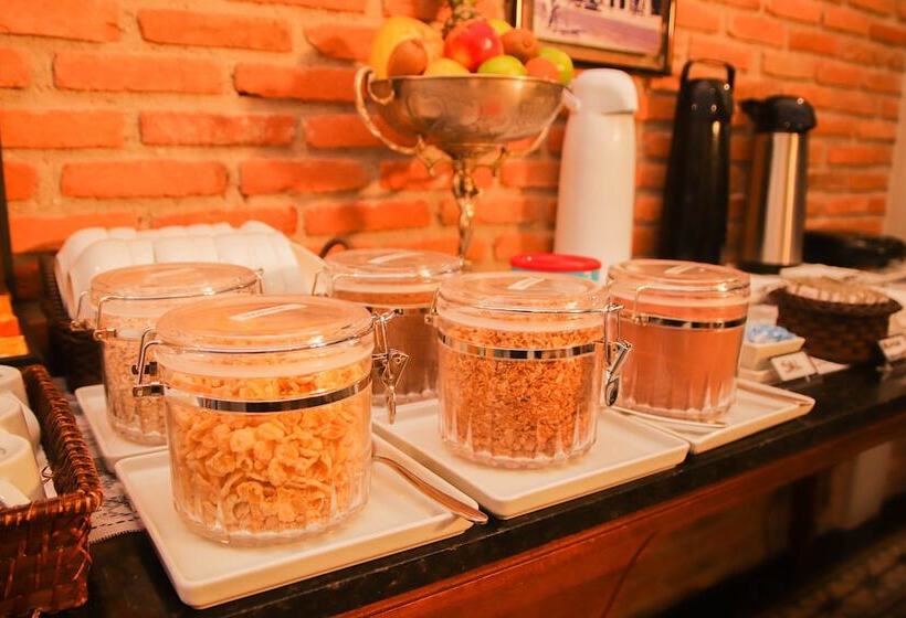 Отель Johnscher By Sj   San Juan Curitiba