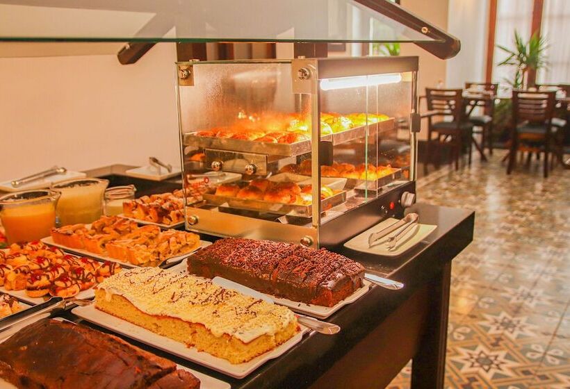 Отель Johnscher By Sj   San Juan Curitiba