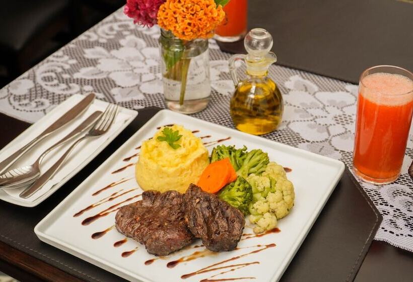 Отель Johnscher By Sj   San Juan Curitiba