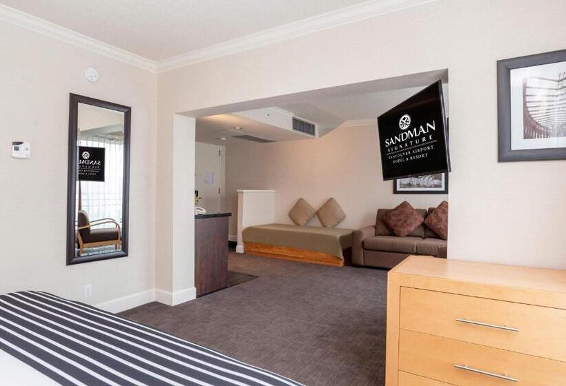 Sandman Signature Vancouver Airport Hotel & Resort