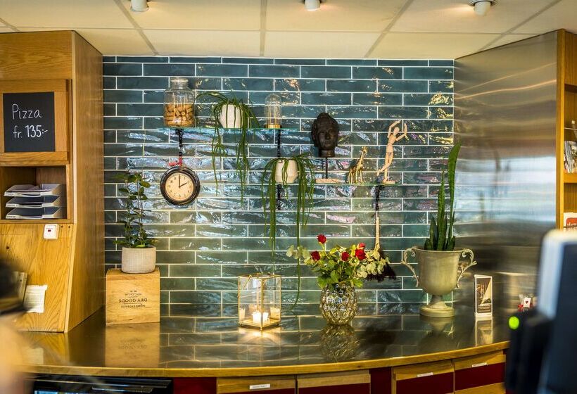 Отель Scandic Portalen