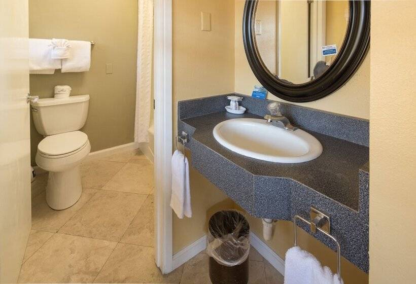 בית מלון כפרי Sea Breeze Inn  Pacific Grove