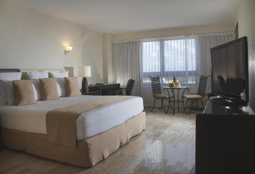 בית מלון כפרי Smart Cancun The Urban Oasis