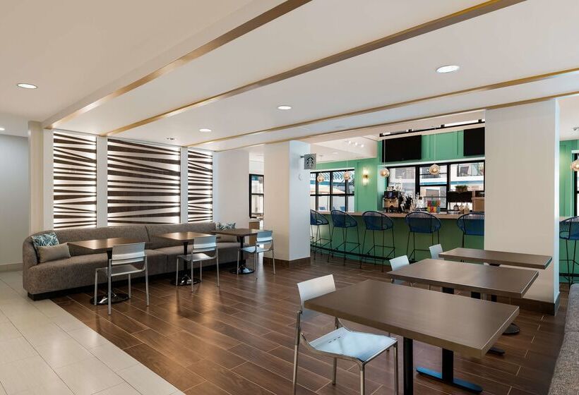 هتل Sonesta Es Suites Orlando International Drive