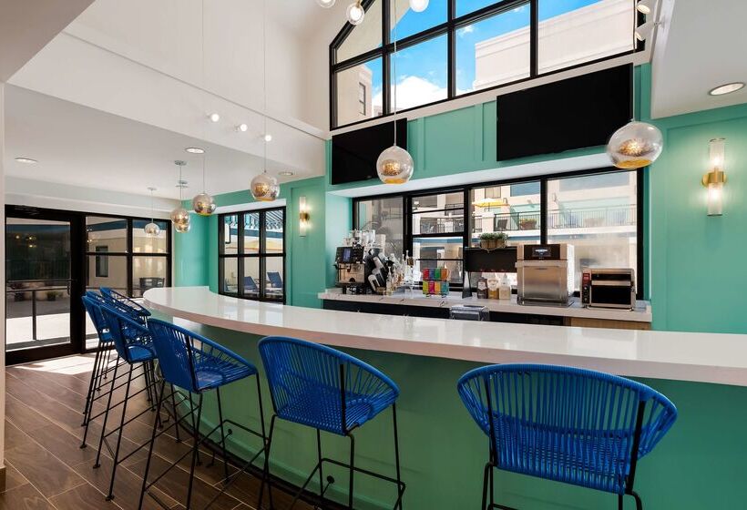 هتل Sonesta Es Suites Orlando International Drive