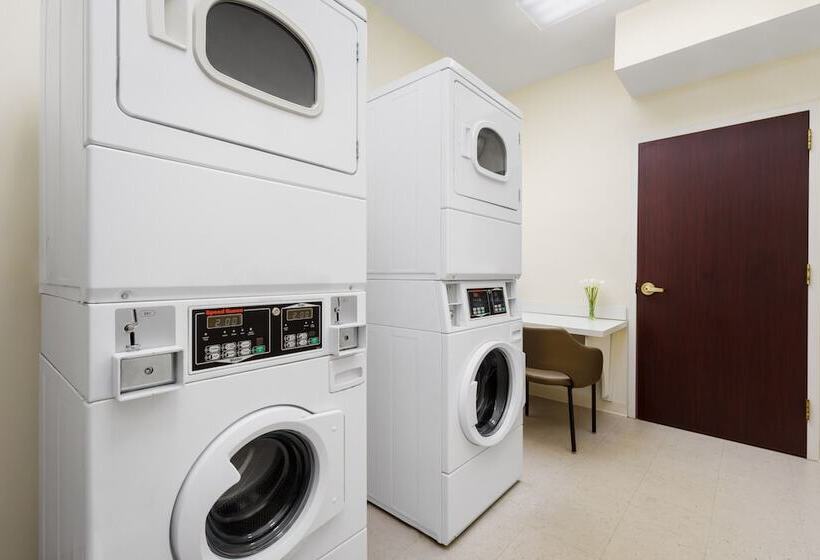 هتل Springhill Suites Manchesterboston Regional Airport