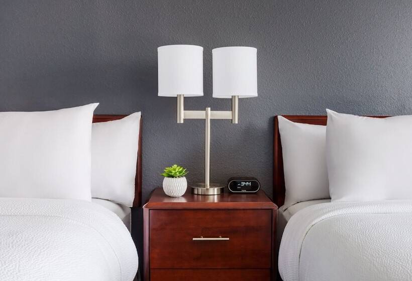 هتل Springhill Suites Manchesterboston Regional Airport