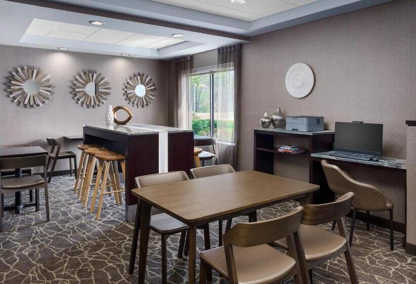 هتل Springhill Suites Manchesterboston Regional Airport