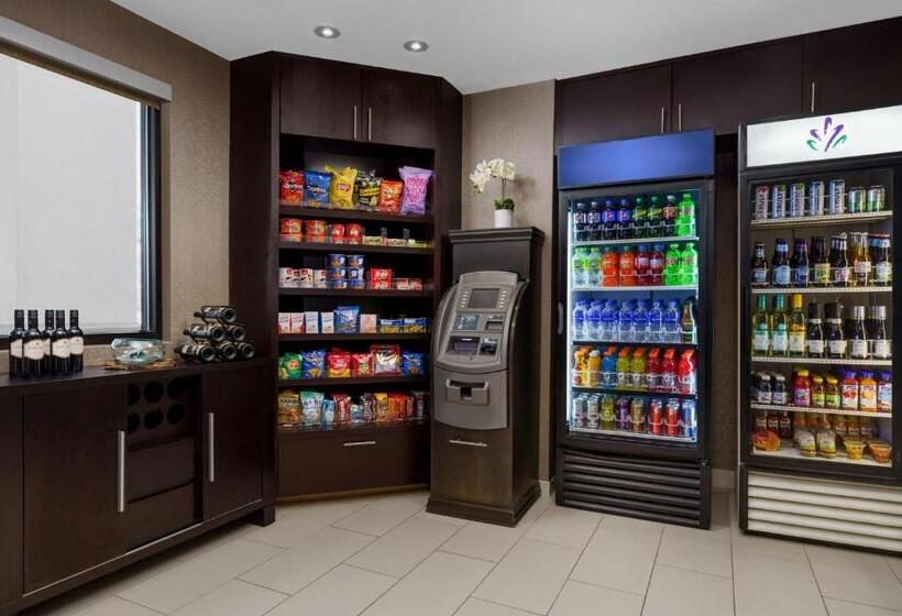 هتل Springhill Suites Manchesterboston Regional Airport