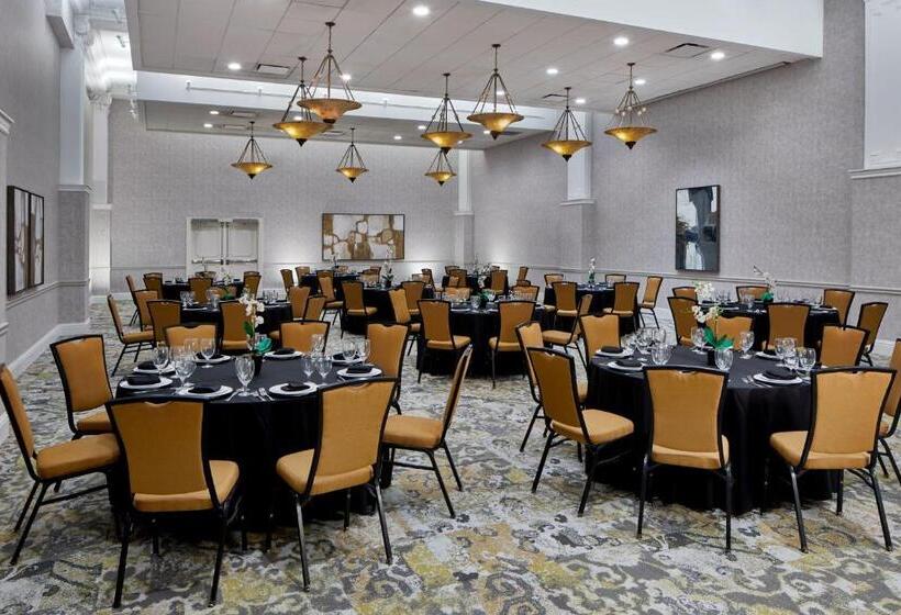 호텔 Springhill Suites Memphis Downtown