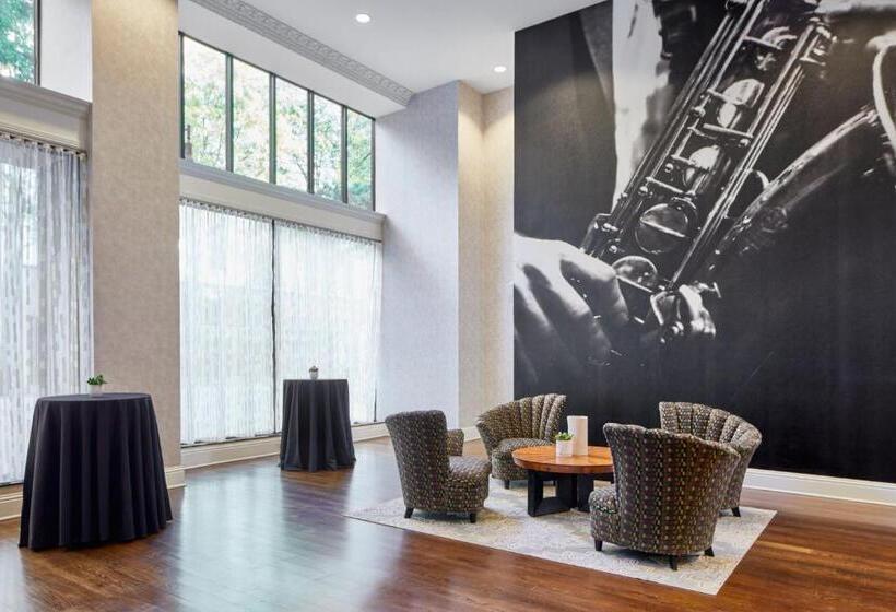 호텔 Springhill Suites Memphis Downtown