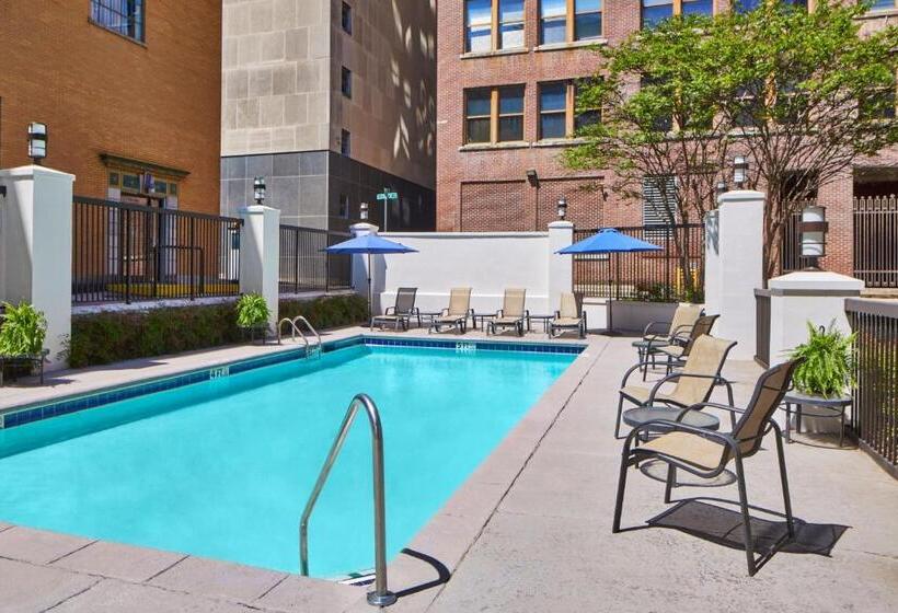 호텔 Springhill Suites Memphis Downtown