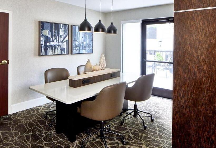 호텔 Springhill Suites Memphis Downtown