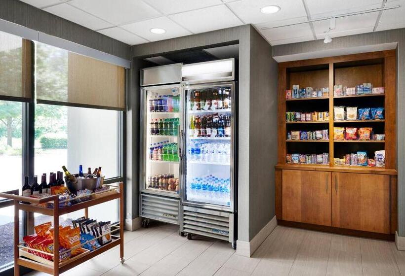 Отель Springhill Suites By Marriott Richmond North/glen Allen