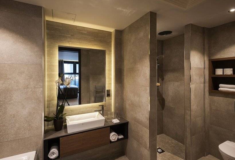 בית מלון כפרי Ten Square