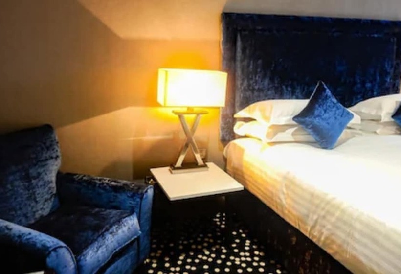 בית מלון כפרי Ten Square