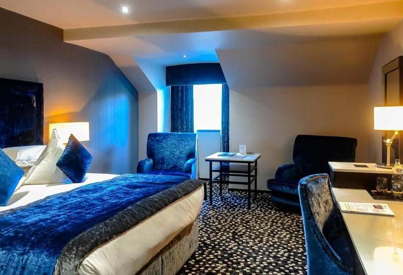 בית מלון כפרי Ten Square