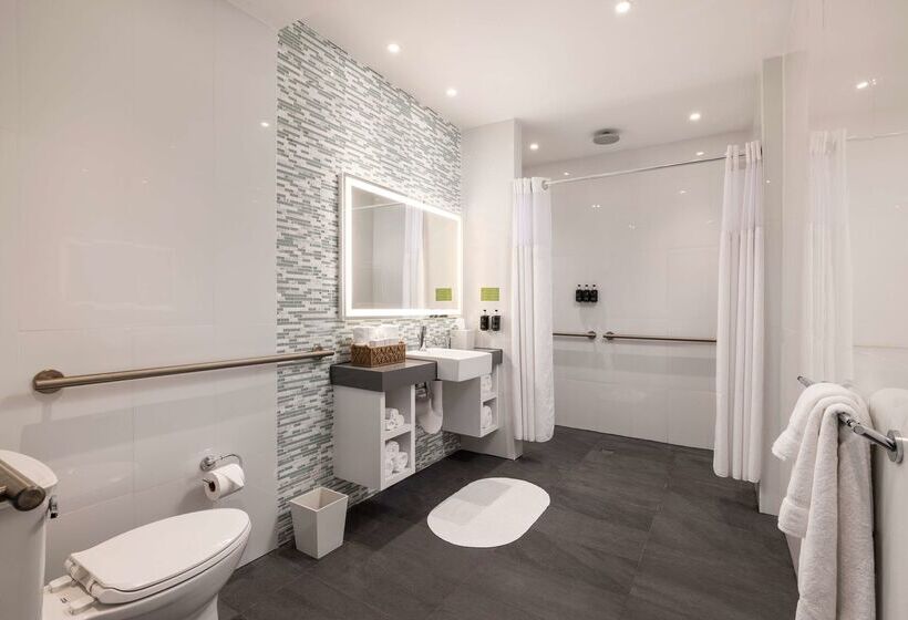 The Palms Hotel & Spa