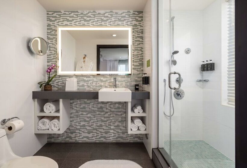 The Palms Hotel & Spa