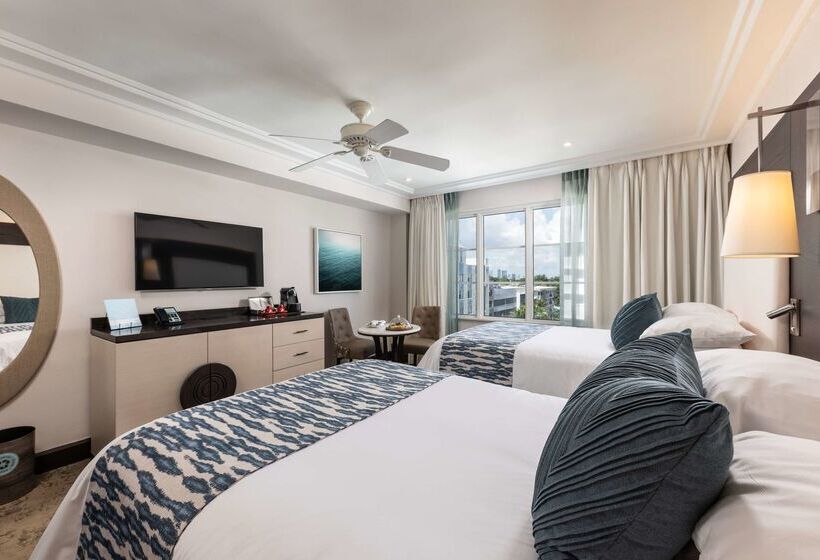 The Palms Hotel & Spa