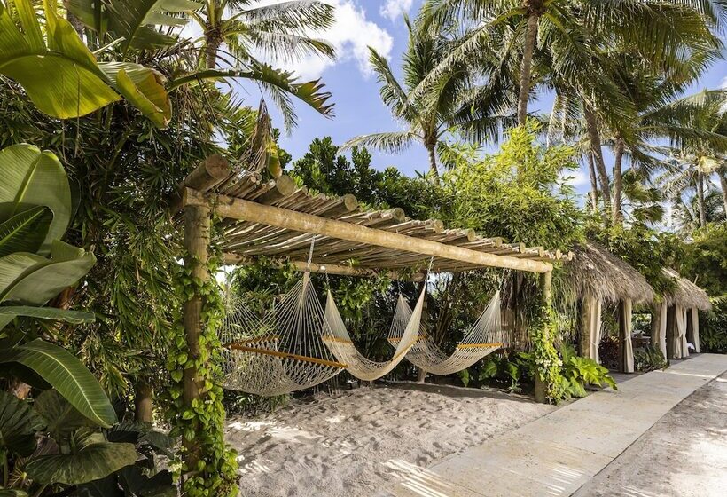 The Palms Hotel & Spa