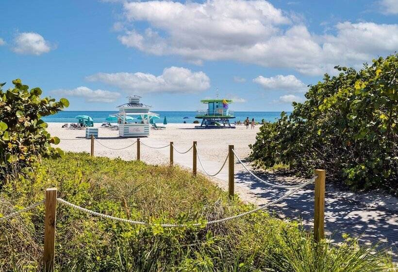 The Palms Hotel & Spa