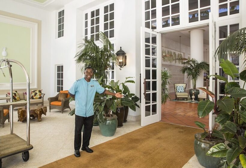 The Palms Hotel & Spa