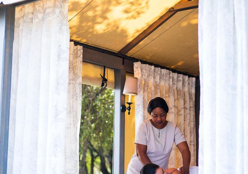 Royal Livingstone Hotel By Anantara