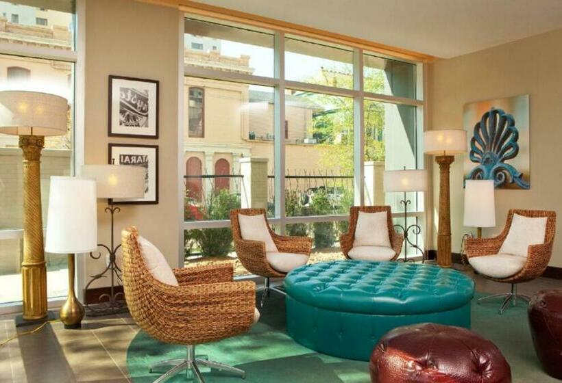 בית מלון כפרי Tonnelle New Orleans, A Tribute Portfolio