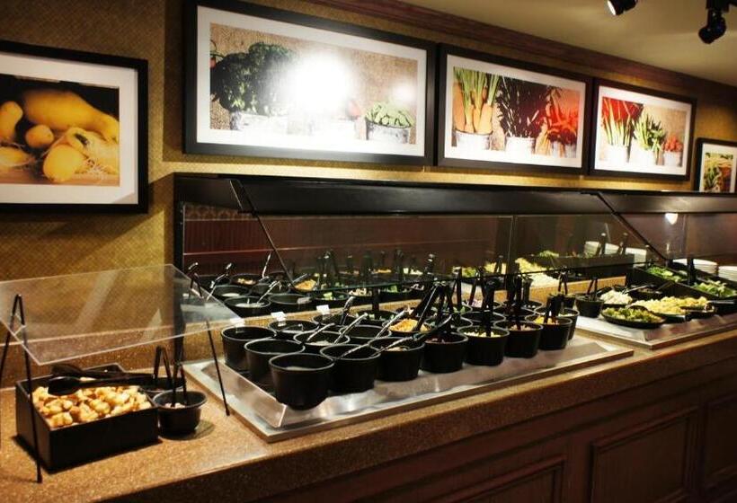 酒店 Travelodge By Wyndham Niagara Falls At The Falls