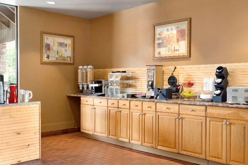 فندق Travelodge By Wyndham North Bay Lakeshore