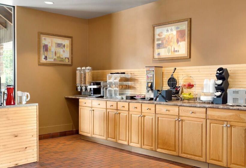 فندق Travelodge By Wyndham North Bay Lakeshore