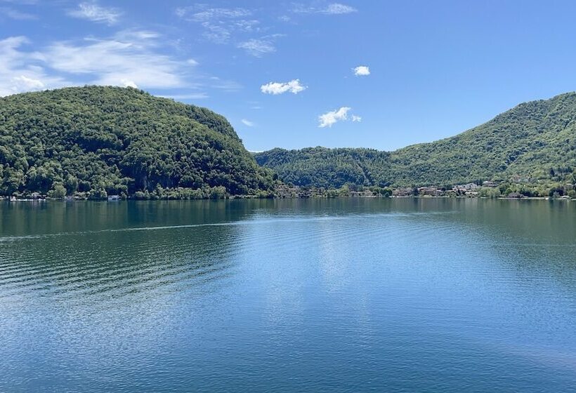 בית מלון כפרי Tresa Bay