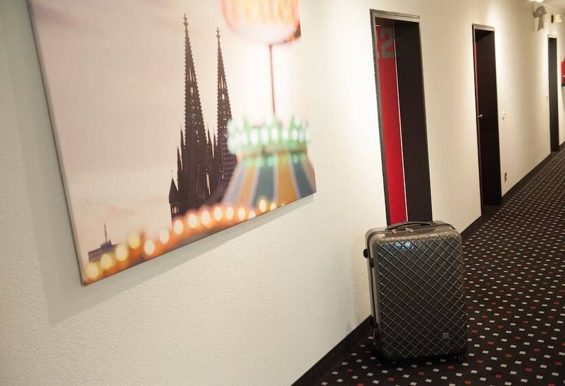 فندق Uhu Garni  Superior