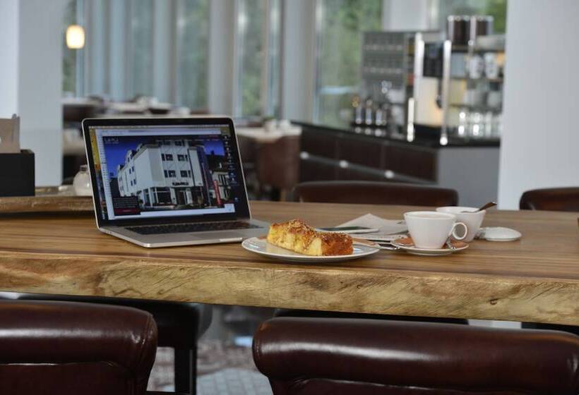 فندق Uhu Garni  Superior