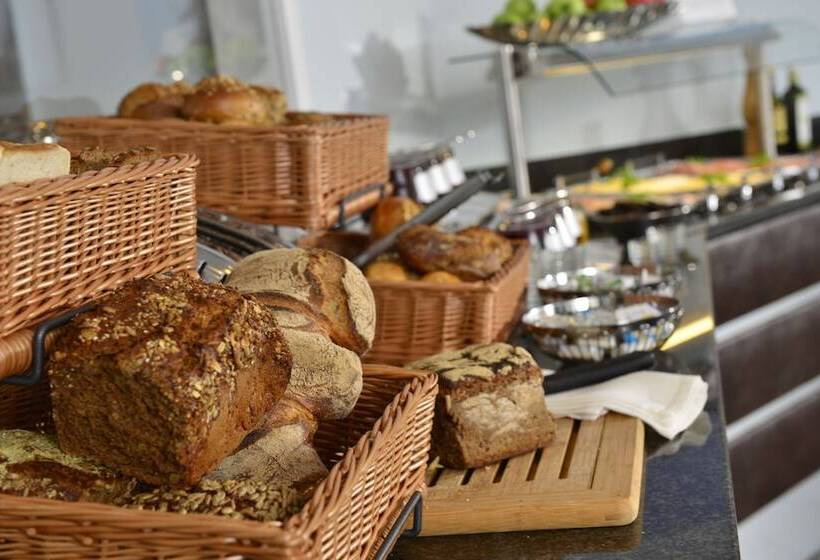 فندق Uhu Garni  Superior