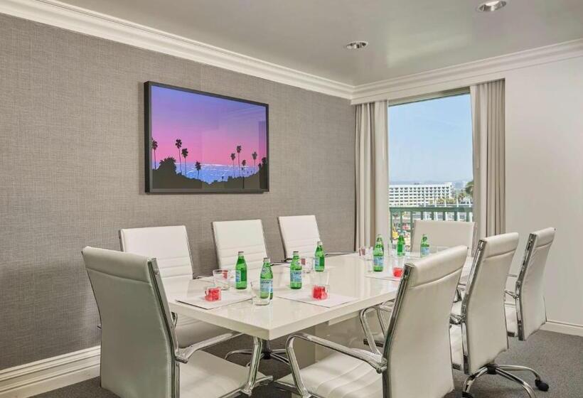 Отель Viceroy Santa Monica