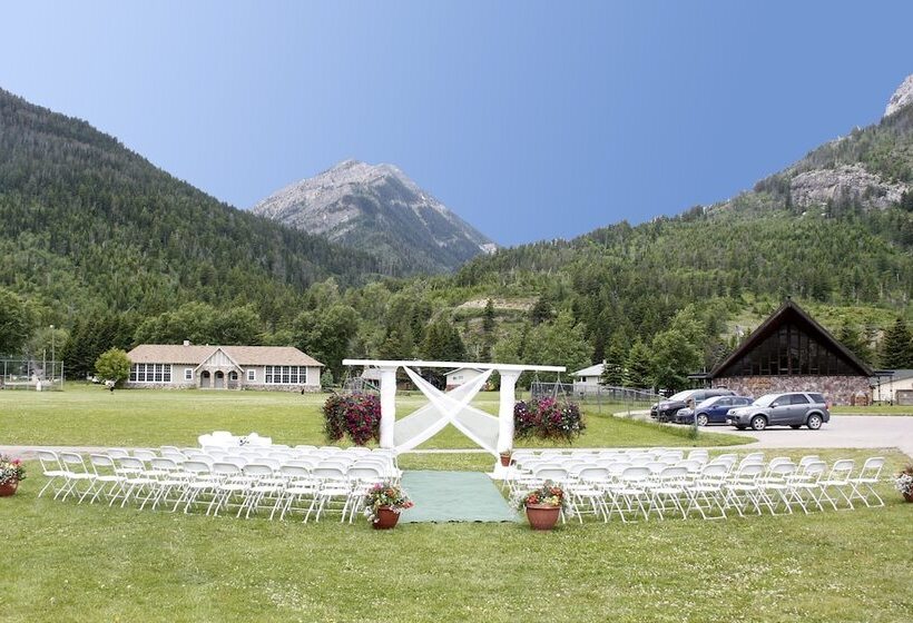 فندق Waterton Lakes Lodge Resort